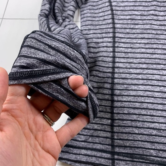 Lululemon 1/2 Zip Mens Small Heather Gray Striped Sweat Session Reflective Run - Picture 5 of 7